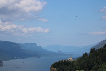 Columbia River Gorge w/ Vista House