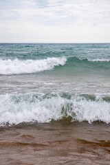Fototapeta na wymiar Waves in Lake Michigan - vertical1