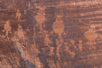 carvings and petroglyphs 