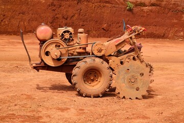 Laterite cutting machine in the mining field.laterite is a soil and rock type rich in iron and aluminium and is commonly considered.it is a red stone for building constructions in kerala