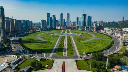 The novel coronavirus pneumonia scene is under the square aerial photography, sparsely populated, photographed in Dalian, Liaoning, China.
