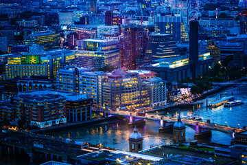 Naklejka premium bird eye view of buildings in city of London