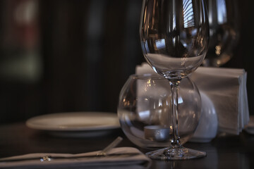concept alcohol glass / beautiful glass, wine restaurant tasting aged wine