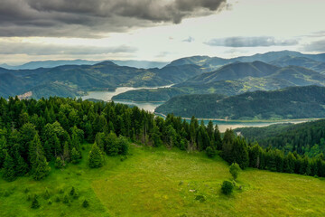 Obraz premium Zaovine lake view from Tara mountain in Serbia