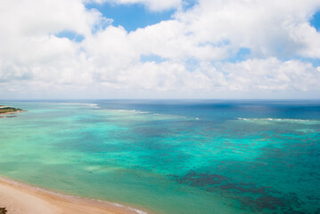 日本の石垣島でパラグライダーをして遊んだ