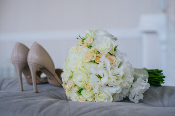 white wedding bouquet