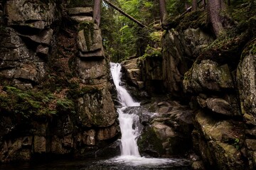 Fototapeta na wymiar Waterfall in forest.