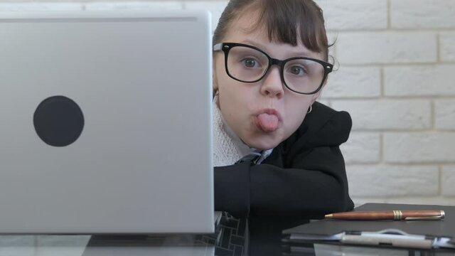Joyful time by computer.