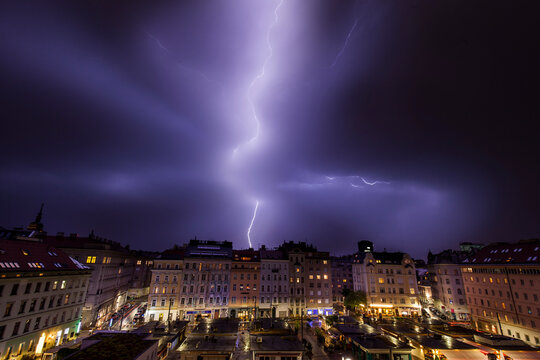 Lightning Storm over Vienna. Flash lightning storm over Vienna. Severe weather over urban area. Lightning Storm over Vienna. Blitzlicht Gewitter &uuml;ber Wien. Unwetter &uuml;ber st&auml;dtischem Gebiet. 