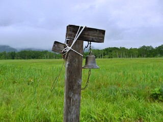 尾瀬ヶ原　クマ除けの鐘