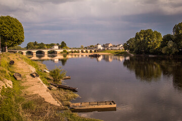 Fototapeta na wymiar Bridge of Montrichard crossing the river