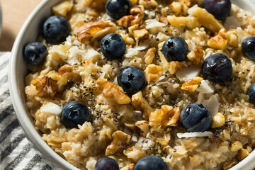 Homemade Healthy Breakfast Oatmeal