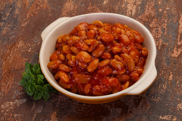 Baked kidney with tomato sauce