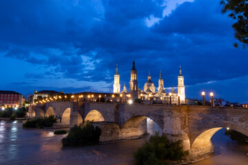 Fototapeta premium El Pilar de Zaragoza