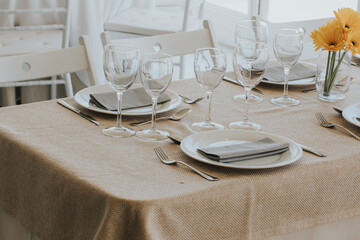 montaje de mesa almuerzo cena boda 
