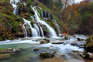 Fototapeta na wymiar Beautiful Waterfall