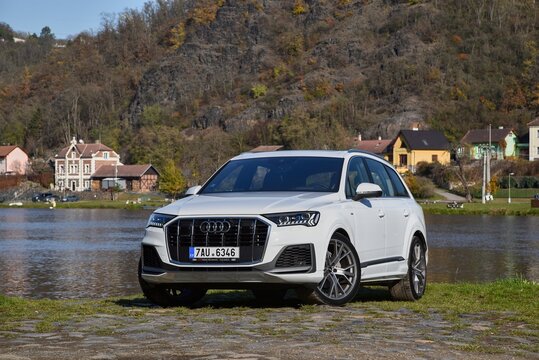 Audi Q7 Quattro. Car by the river. General view. 11-07-2019, Prague, Czech Republic.