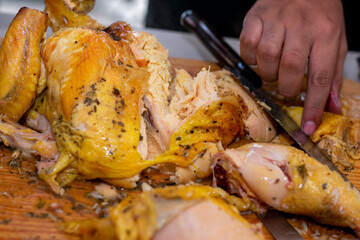 receta de pollo a la mantequilla y finas hiervas con cerveza 