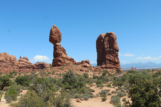 arches national park balanced rock