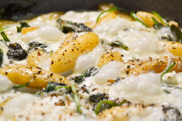 Nahaufnahme Essen in der Pfanne