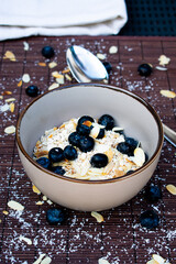 oatmeal with blueberries roasted almonds without milk