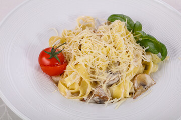 Italian pasta Linguini with mushroom