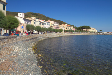 Fototapeta na wymiar Beauty coastline on Elba island