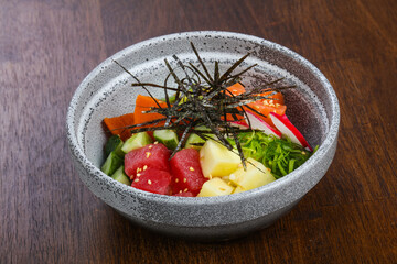 Poke with salmon, tuna and nori