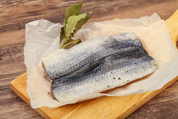 Herring fillet with skin and spices