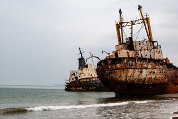 Navio Abandonado