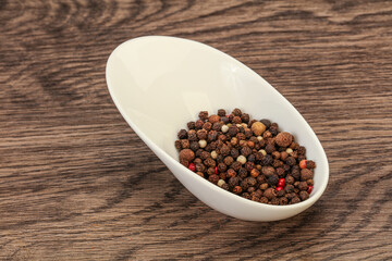Peppercorn heap in the bowl