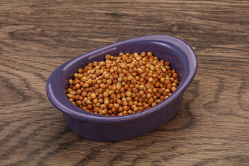 Coriander seeds in the bowl