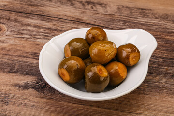 Marinated feijoa in the bowl