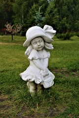 architecture, monument, sculpture statue, statue, bust, image, torso, figure