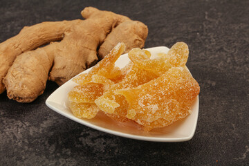 Dry sweet ginger in the bowl