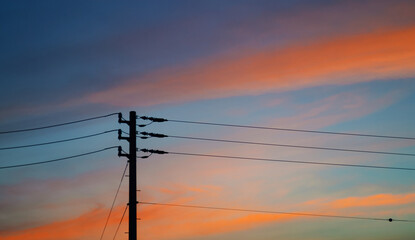 電信柱　夕暮れ　素材