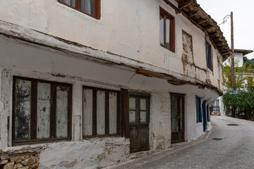 Fototapeta na wymiar old style wooden doors and windows in Thassos