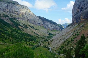 Naklejka premium Anisclo gorge, Ordesa national park, Huesca, Pyrenees, Spain