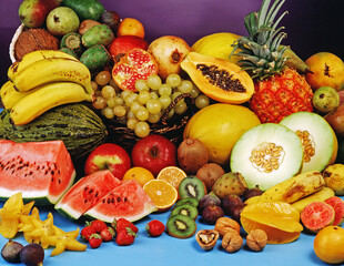Grupo de frutas diversas