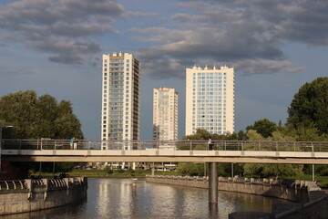 Fototapeta na wymiar city quayside with river in modern district