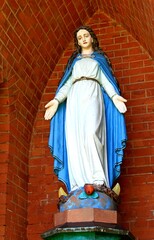 cmętarz, kapliczka, kaplica, przydrożna, kościół, maryja, religia, wiara, ceglana, cerkiew, baszta, wieża, dzwonnica, katolicyzm, katolik,  © woodyd