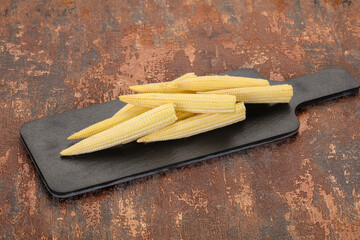 Raw baby corn