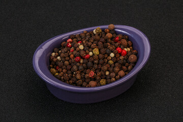 Peppercorn heap in the bowl