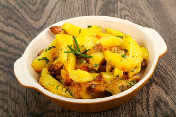 Fried potato with pork