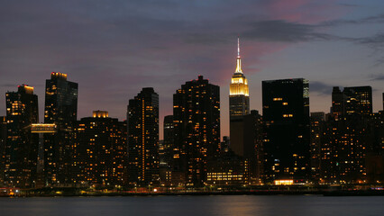 Obraz premium landscape of manhattan midtown at night time