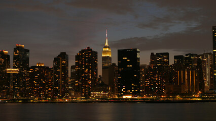 Obraz premium landscape of manhattan midtown at night time
