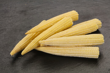 Raw baby corn