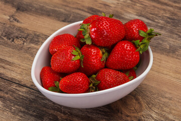 Sweet strawberry in the bowl