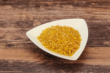 Vegetarian cuisine - dry bulgur for cooking