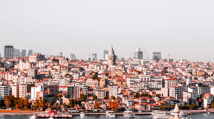 Obraz premium Panoramic cityscape of Istanbul from Suleymaniye Mosque overlooking the Golden Horn or Halic